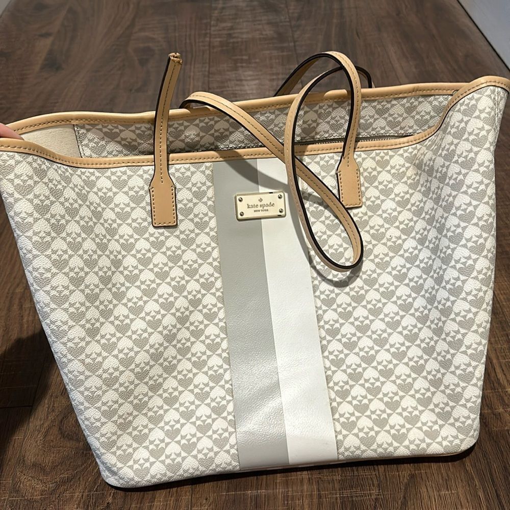 Kate spade purse with broken handle